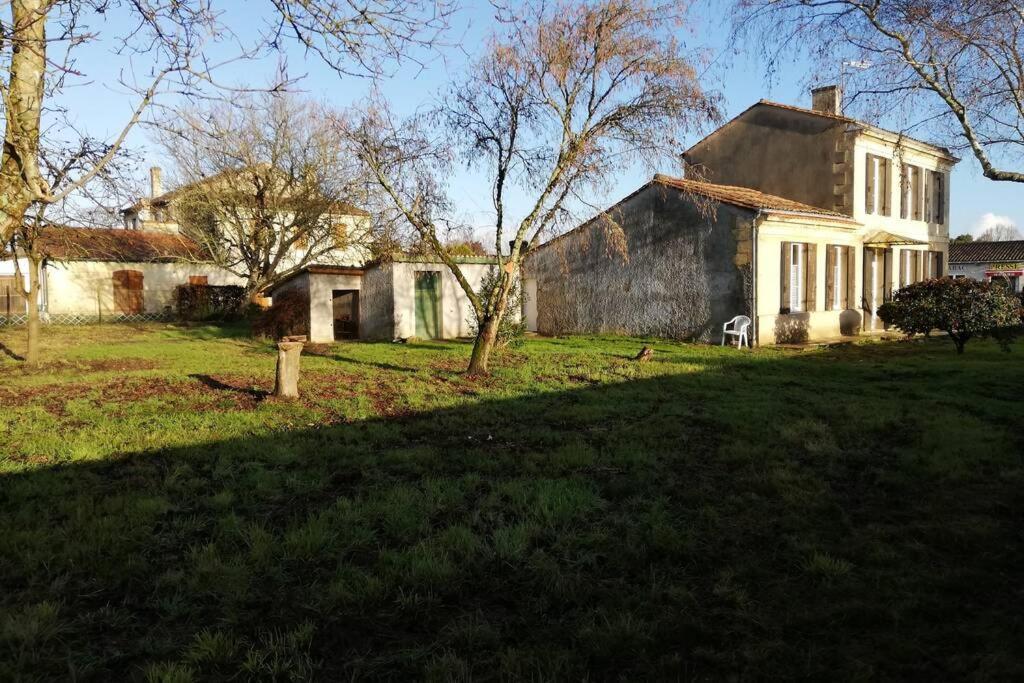 Belle Demeure Avec Espaces Verts Gauriac Exterior foto